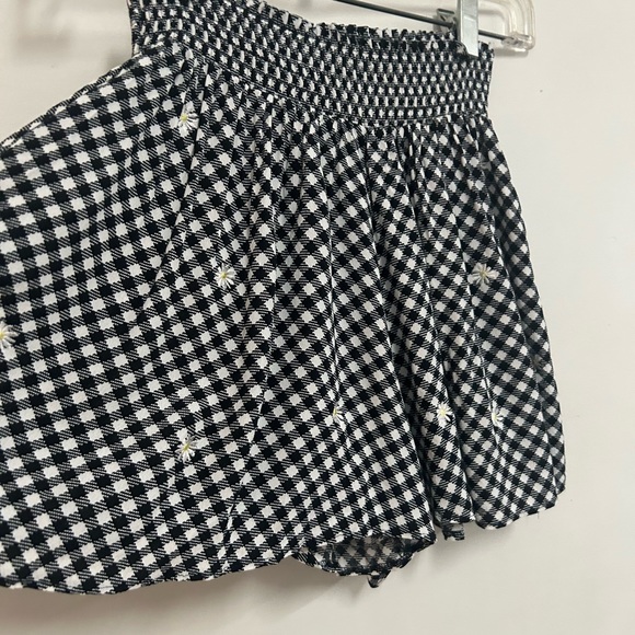 PINK Victoria’s Secret Gingham Daisy Smocked High Waisted Shorts - Picture 4 of 10